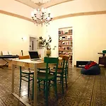 ゲストハウス Artisan Maison パレルモ