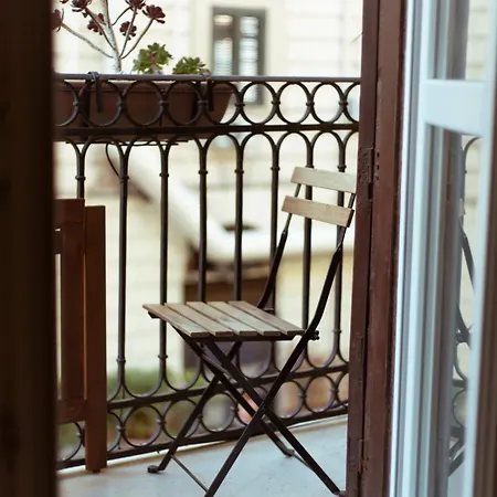 Artisan Maison Guest house 4*