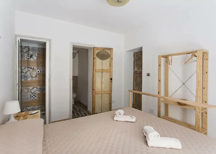 Гостевой дом Artisan Maison 4*