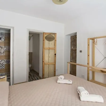 Guest house Artisan Maison 2*